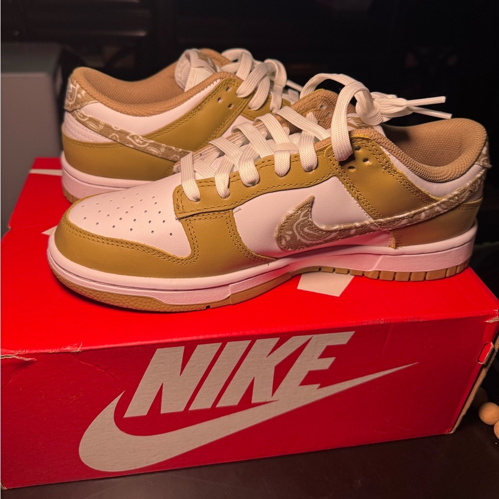 Nike women’s dunk low